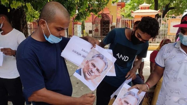 हिन्दूको आस्थामाथि खेलबाड गरेको भन्दै पूर्वप्रधानमन्त्री डा भट्टराईको पुतला दहन
